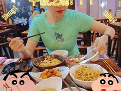 -黑白电视长沙小吃(美林M·LIVE天地东座店)