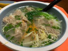 三鲜牛肉馄饨-老新隆牛肉锅贴(新街口店)
