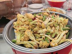 -一口猪海鲜浑锅·东北家常菜