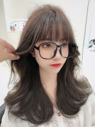 -MODEL'S HAIR