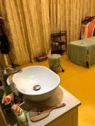 -悦芳庭美肤美体品牌集合店