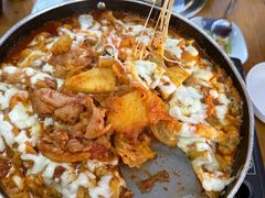 -亲昵春川鸡排(韩国美食街店)