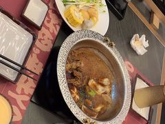 -牛YO寿喜烧·铁板烧和牛火锅自助(市府恒隆店)