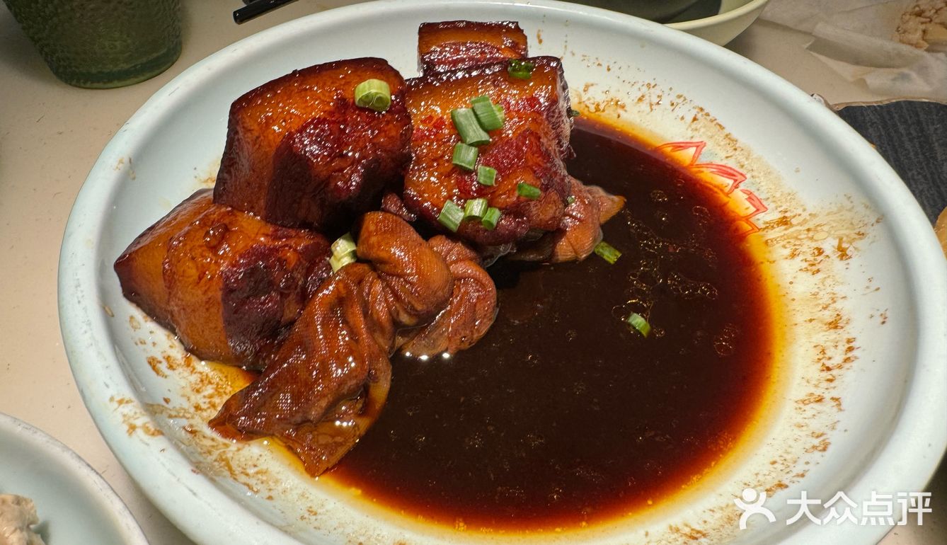 饭也比较下饭萝卜条啊什么的，那个套餐性价比很高的