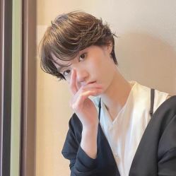 -十六番发型师事务所