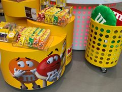 -m豆巧克力世界(上海世茂广场店)