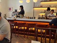-Café Monson