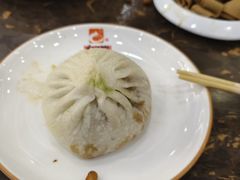 排骨肉包子-张包铺(道外店)