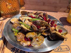 -喝丢一只鞋海鲜烧烤·海肠捞饭(东关街店)