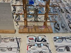 -天空之镜眼镜店蔡司依视路授权店(天通苑店)