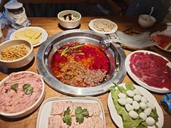 -城墙拐拐火锅(三峡广场黑金冠店)