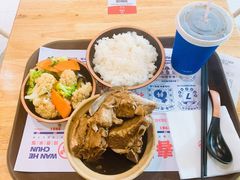 -万和春排骨砂锅米饭(新业广场店)