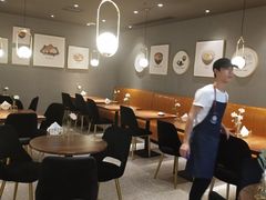 -POKEE VIA&Brunch·维娅(重庆来福士店)
