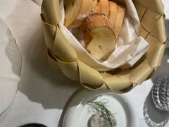 -LESCEDARS Brasserie Bistro香柏树
