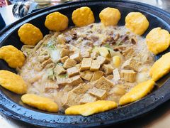 -粘豆包柴火铁锅炖