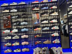 -adidas(正佳广场店)