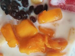 -爱果果粒方水果捞茶饮店