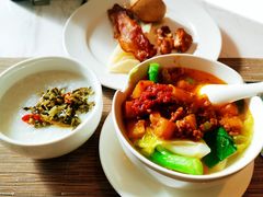 -深圳国际会展中心希尔顿酒店(前海华发冰雪世界店)