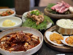 -草家酱蟹炭火烤肉店(珲春南路一店)
