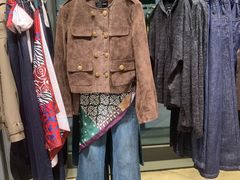 -URBAN REVIVO(上海中庚漫游城店)