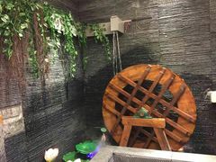 -苗家大院酸汤鱼(贵阳北站店)