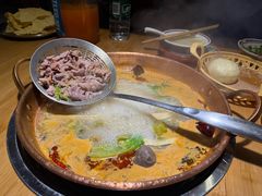 -洱火云南酸菜牛肉火锅(石景山当代商城店)