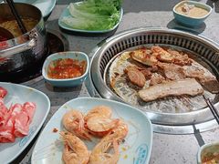 -金滏山烤肉·海鲜·火锅自助餐厅(襄阳万达店)