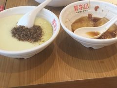 -蓉李记成都名小吃(武汉菱角湖万达店)