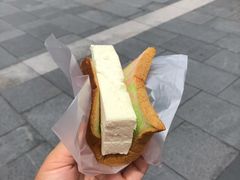 -詹爷爷乌节路街头冰淇淋