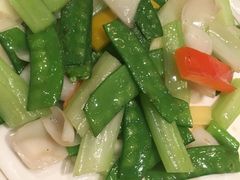 西芹百合炒兰豆-東海海鲜酒家(中信广场店)