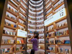 -上海虹桥中心爱琴海亚朵S酒店