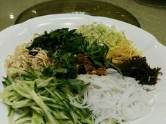 -老码头黑皮肘子锅包肉(赣水路店)