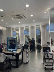 -Mentor Hair Salon