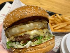 -The Habit Burger Grill 哈比特汉堡(爱琴海店)