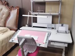 -康朴乐儿童学习桌椅(蓝色港湾店)