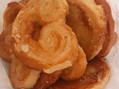 蝴蝶酥-上海哈尔滨食品厂(汇联商厦店)
