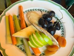 snake&nbsp;plate-The Grounds of Alexandria