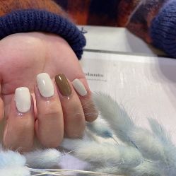 -MONICA BOX美甲美睫