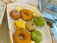 -顶东面包花园·生日蛋糕(世博店)