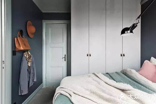 暗色系也能很出彩啦 