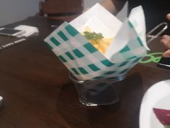 -Chom Cafe and Restaurant