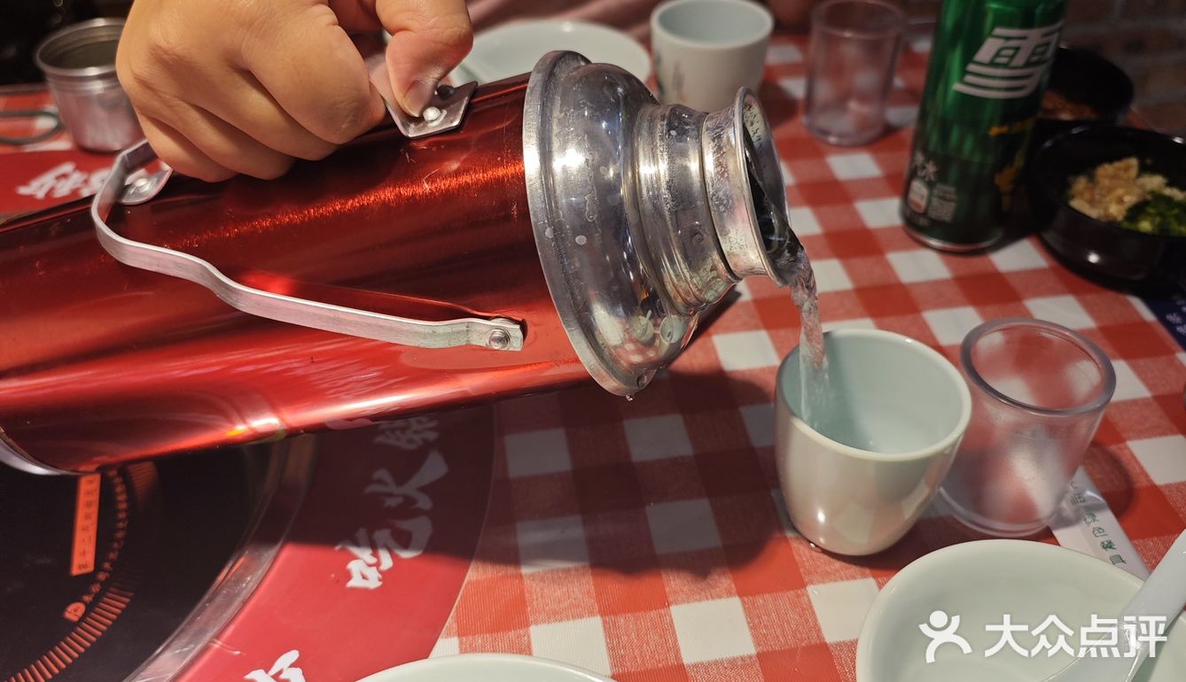  探店小牛滚滚