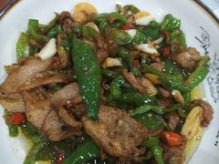 -湖南人家湘菜馆(镇江路店)