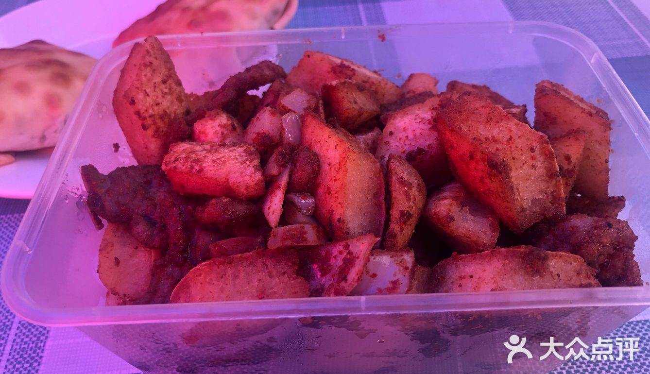 去金融街办事，中午时间供应商请吃饭