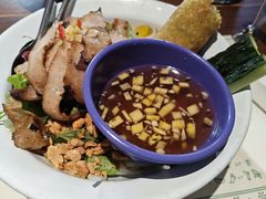 猪颈肉春卷檬粉-saigon saigon | 西贡西贡(滨北店)