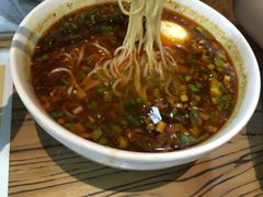 -陇上全荟兰州传统牛肉面(延吉路店)