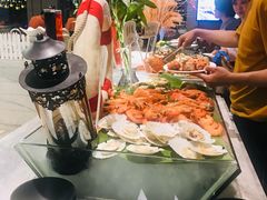 -飨食汇全日制餐厅·昆山皇冠假日酒店(九方店)