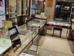 -博士眼镜(东莞东湖花园店)