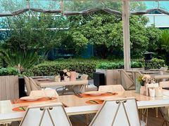 -中茵皇冠假日酒店·棕榈岛湖畔餐厅