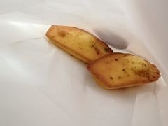 玛德琳-黑草莓(重庆路店)